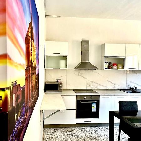 Camag Apartment - Very Close To Airport Birżebbuġa Bagian luar foto