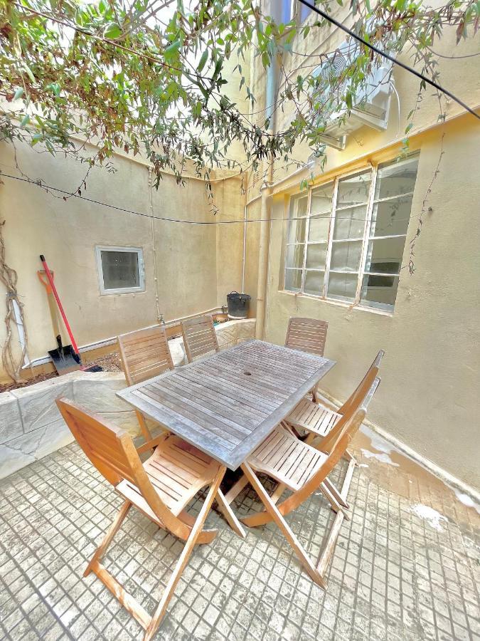Camag Apartment - Very Close To Airport Birżebbuġa Bagian luar foto